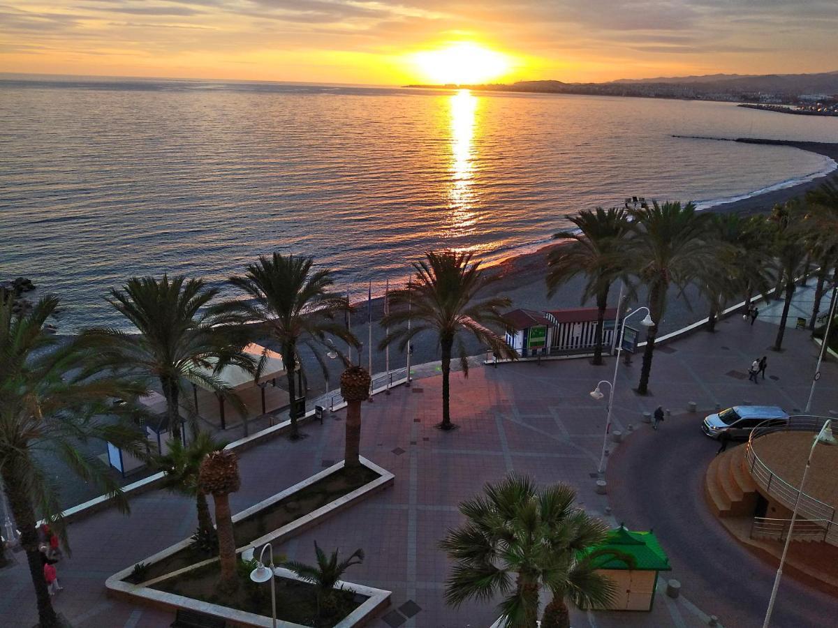 Apartamentos Intercentro Algarrobo-Costa Apartamentos Turisticos -Inmobiliaria Екстериор снимка