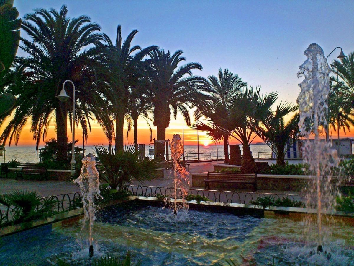 Apartamentos Intercentro Algarrobo-Costa Apartamentos Turisticos -Inmobiliaria Екстериор снимка