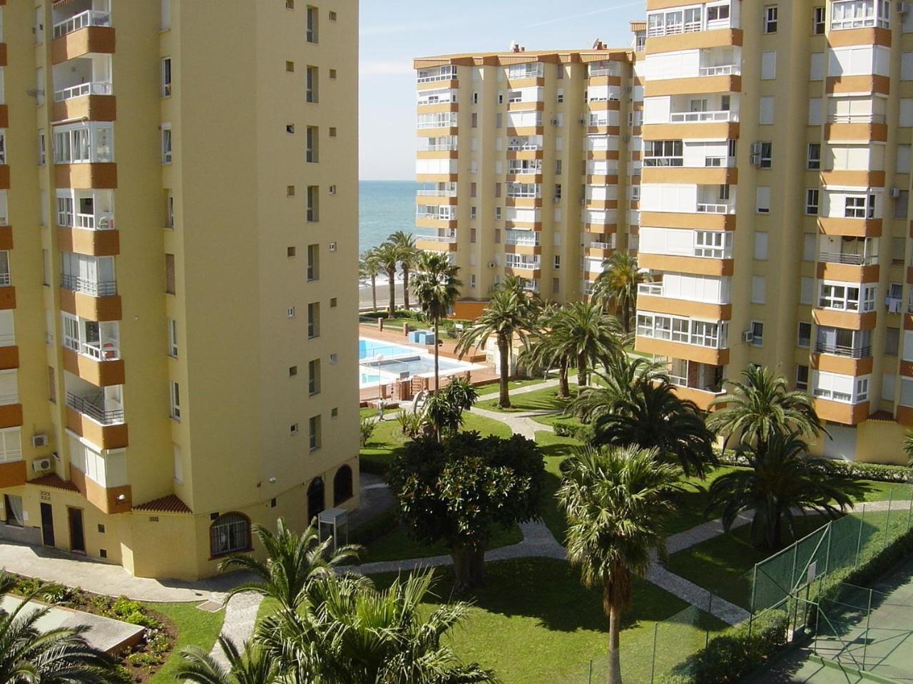 Apartamentos Intercentro Algarrobo-Costa Apartamentos Turisticos -Inmobiliaria Екстериор снимка