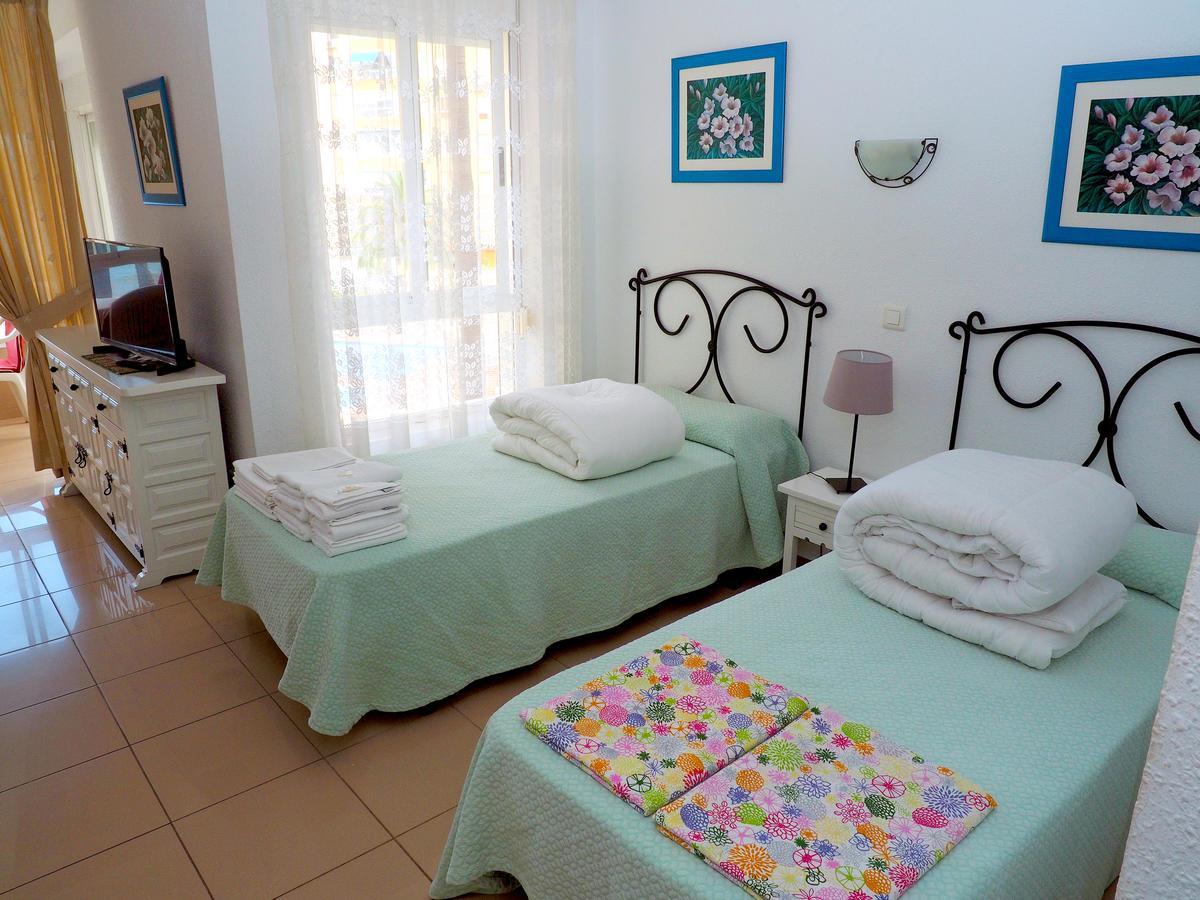 Apartamentos Intercentro Algarrobo-Costa Apartamentos Turisticos -Inmobiliaria Екстериор снимка